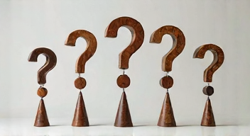 Die 5 meistgestellten Fragen (FAQ) zu Trauma, Migration und Kunst